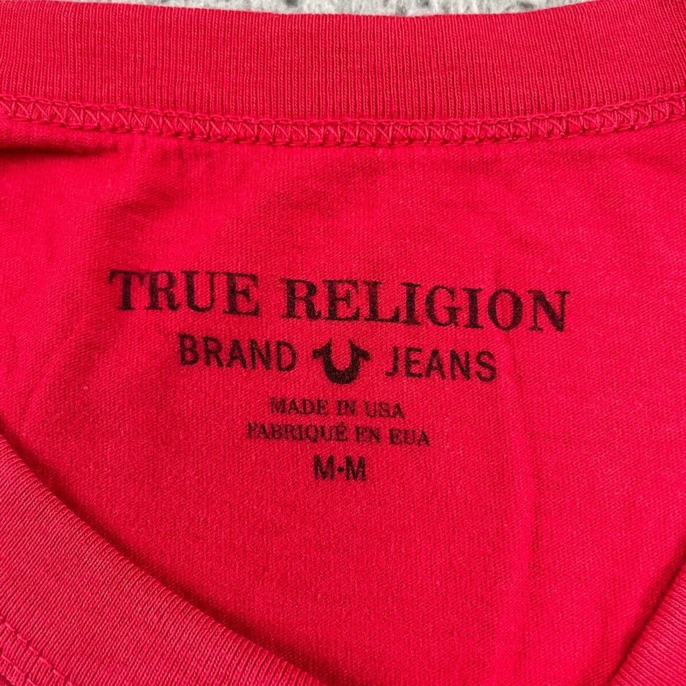 True Religion T-Shirt Mens Medium Red Graphic Logo Short Sleeve Cotton USA Made